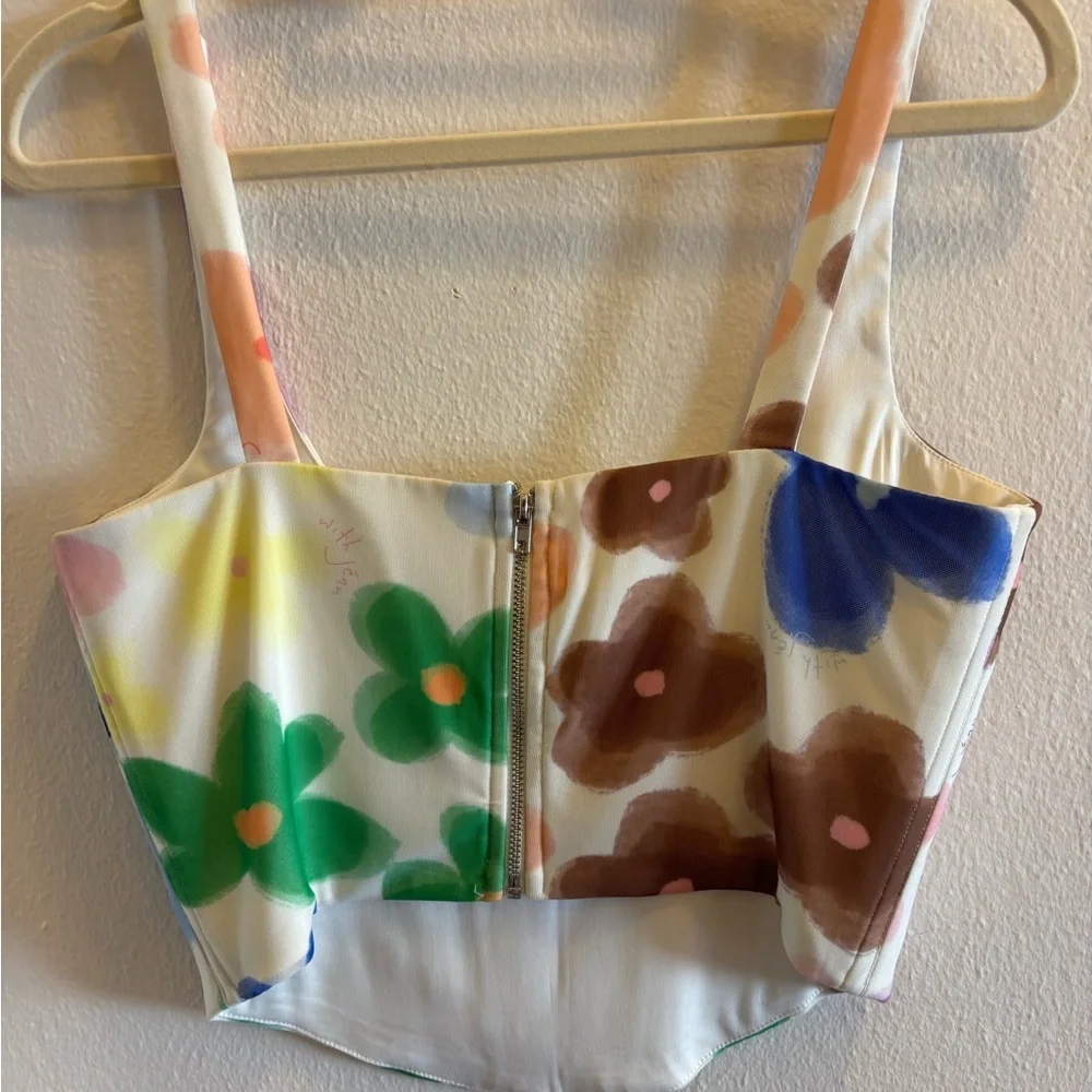 With Jean White Floral Tank Top with Multicolor Blooms - Picture 2 of 3